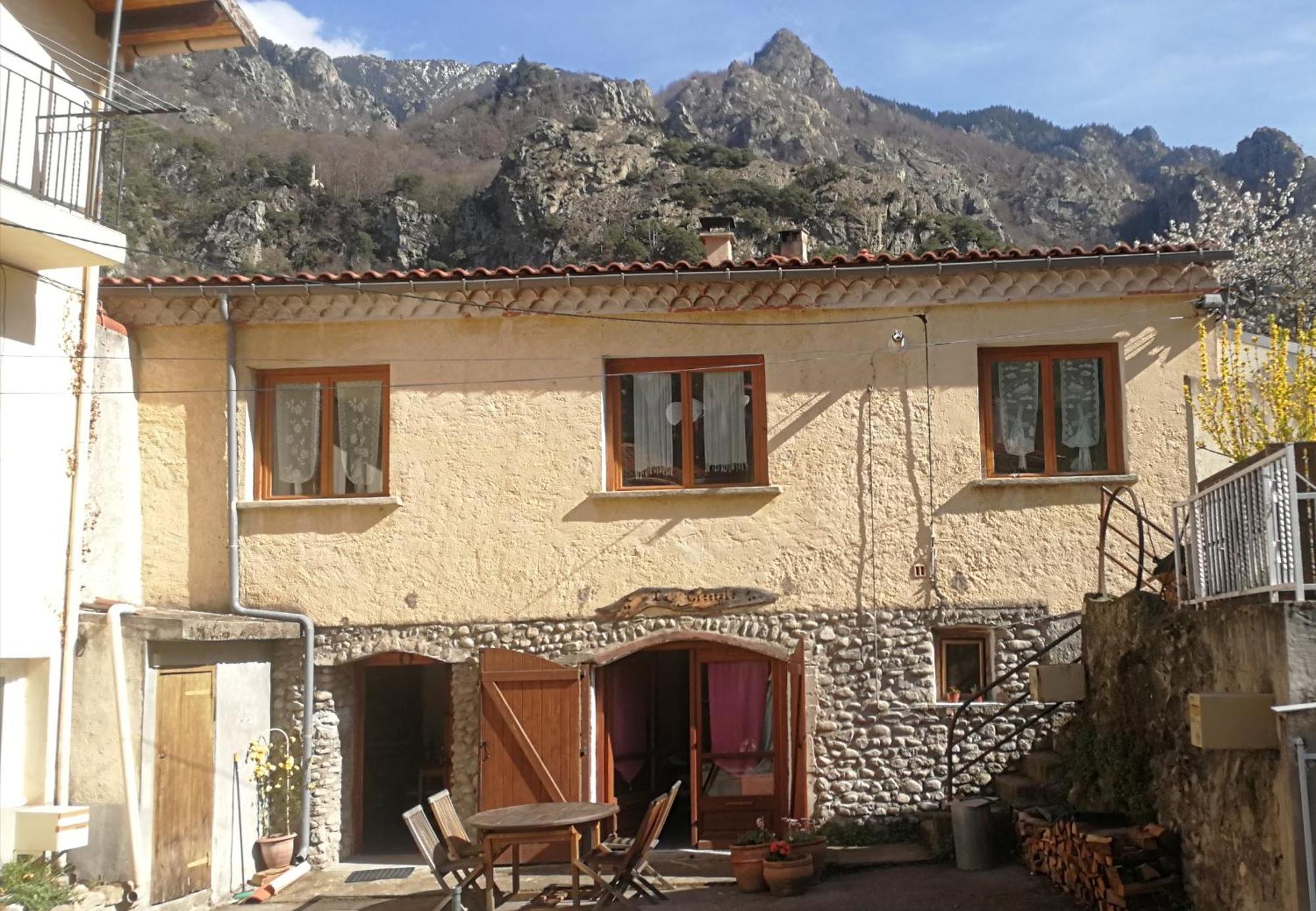 La Cirerole Hotell Casteil Exteriör bild